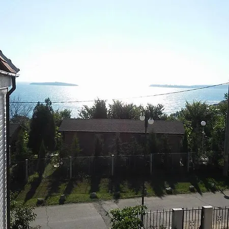 Pensiune Morska Zvezda 3*