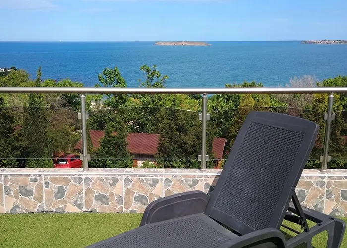 Morska Zvezda 招待所 3*